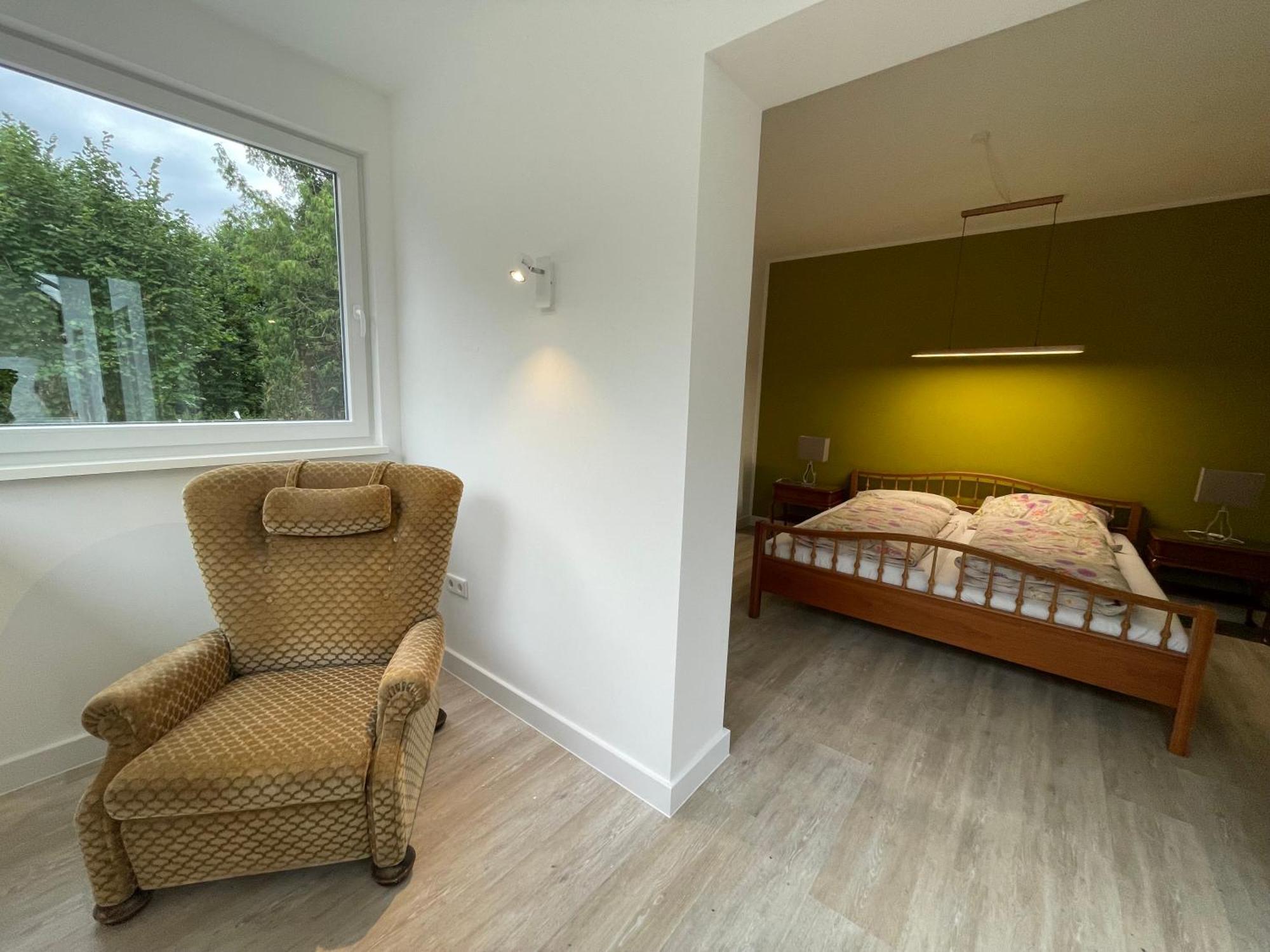 Appartement Mit 2 Schlafzimmern Und Terrasse Halle  ภายนอก รูปภาพ